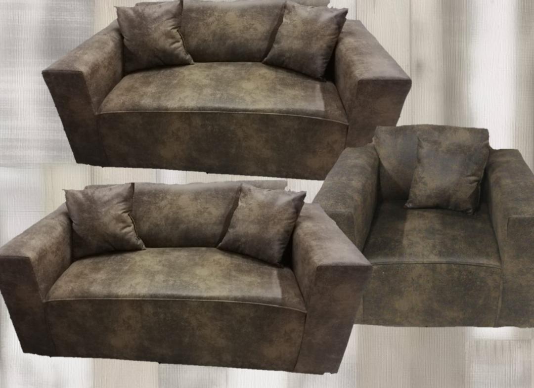 Kira Lounge Suite - That Couch Place